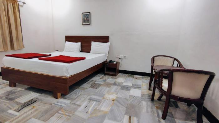hotel rayas