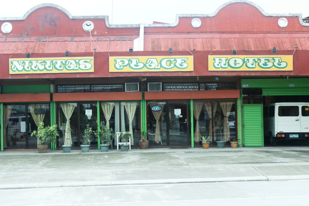 nikitas place hotel
