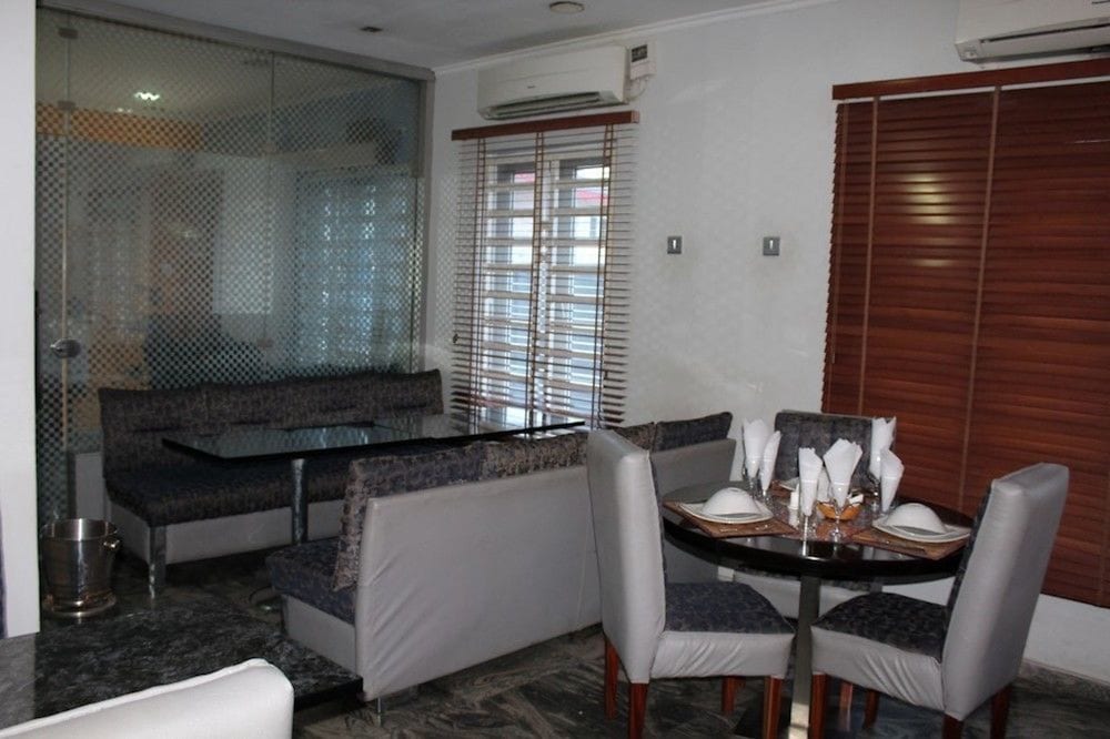crownedge hotel