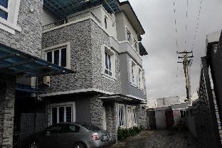 crownedge hotel