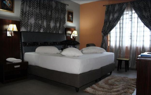 crownedge hotel