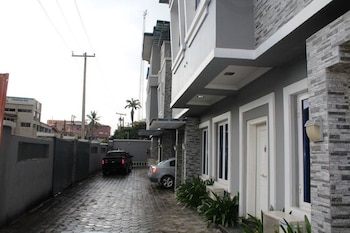crownedge hotel