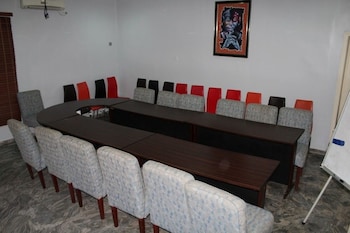 crownedge hotel