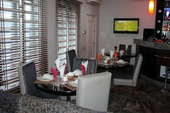crownedge hotel