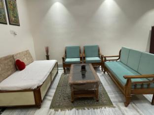 Lalit Villa Luxury Geeta Niwas,,2 star