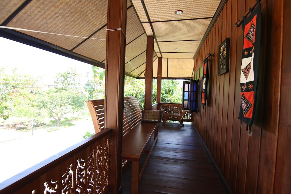 little teak home stay