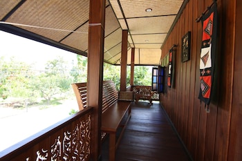 little teak home stay