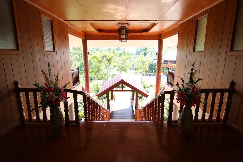 little teak home stay