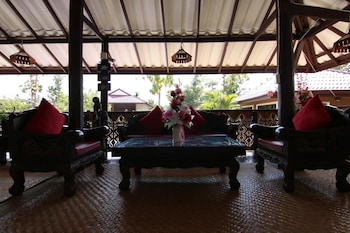 little teak home stay