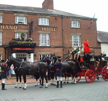 The Hand Hotel,Llangollen>>Chirk,3 star
