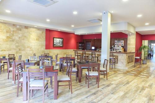 hostal garlu