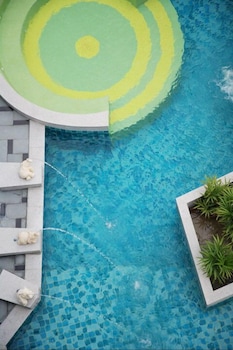 the sez hotel