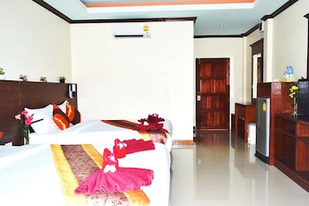 peaceful resort koh lanta