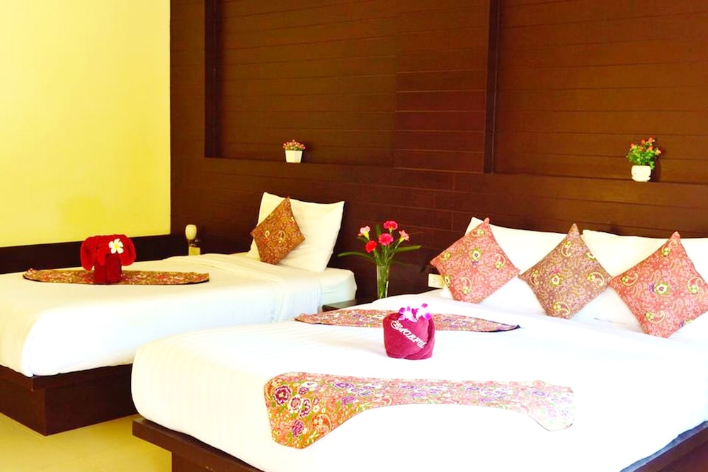 peaceful resort koh lanta