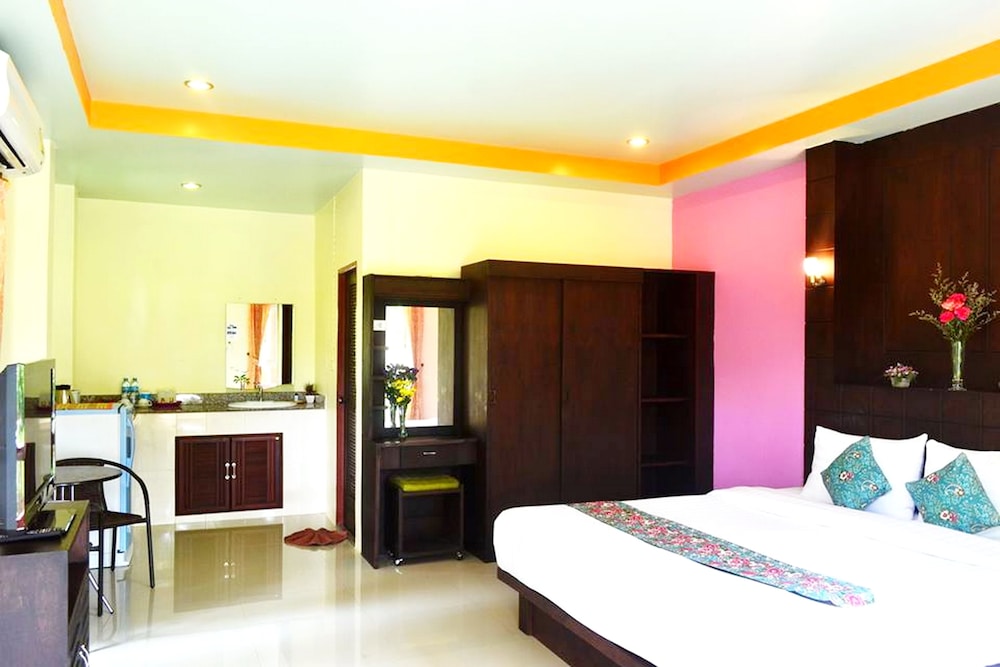 peaceful resort koh lanta