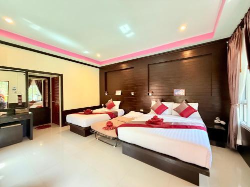 peaceful resort koh lanta