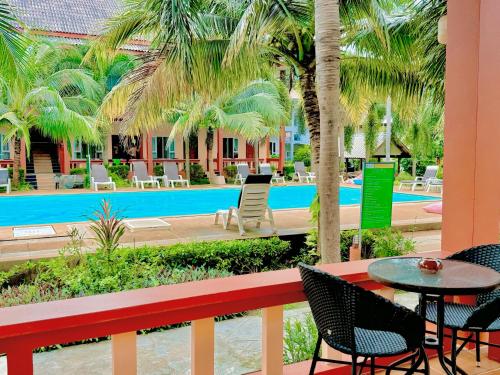 peaceful resort koh lanta