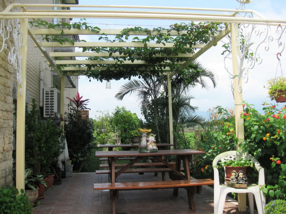 evergreen garden home