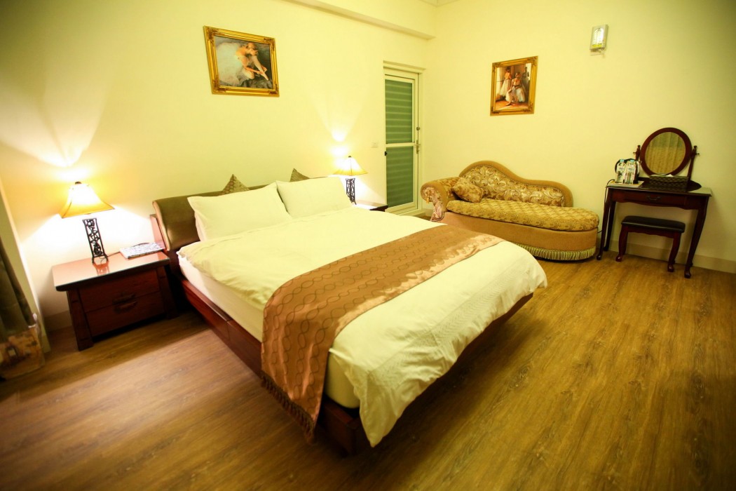 evergreen garden home