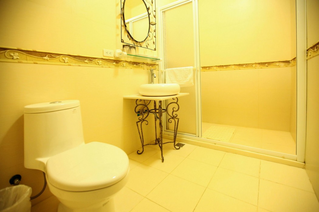 evergreen garden home