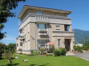 evergreen garden home