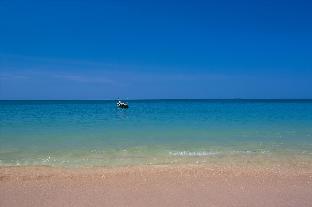 pinky bungalows resort