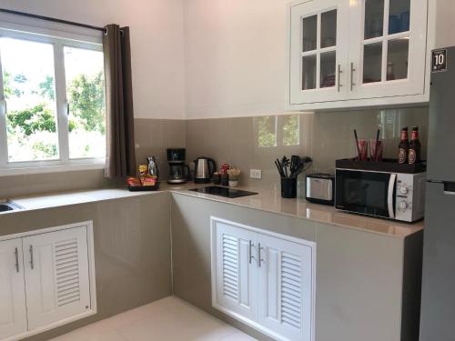 pinky bungalows resort