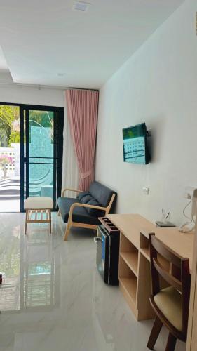 pinky bungalows resort