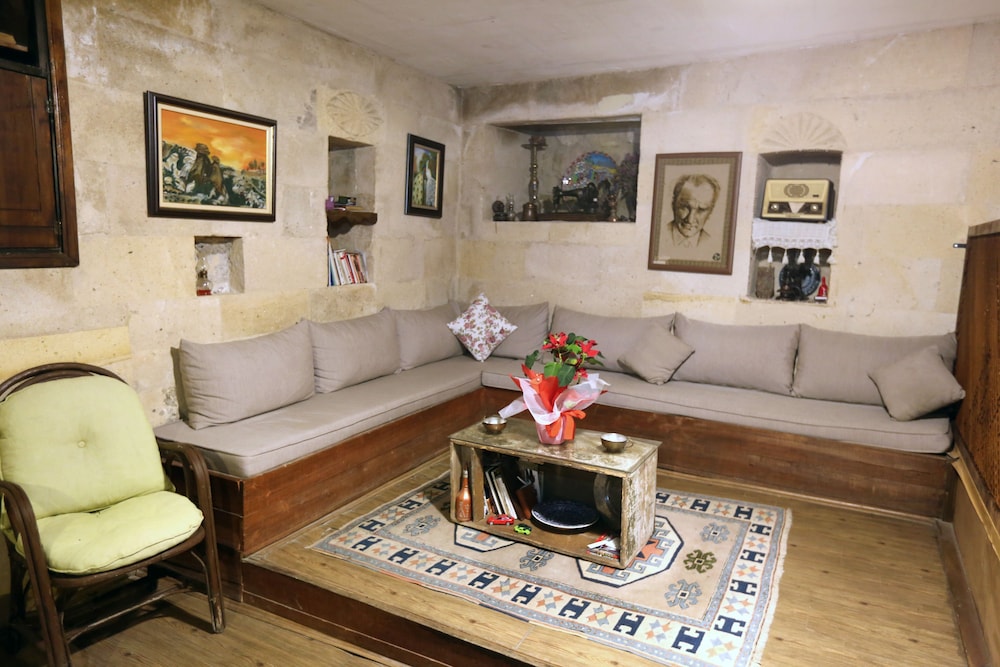 antik cave house special class