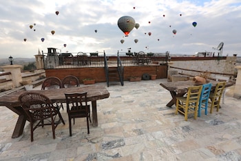 antik cave house special class