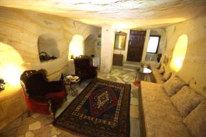 antik cave house special class
