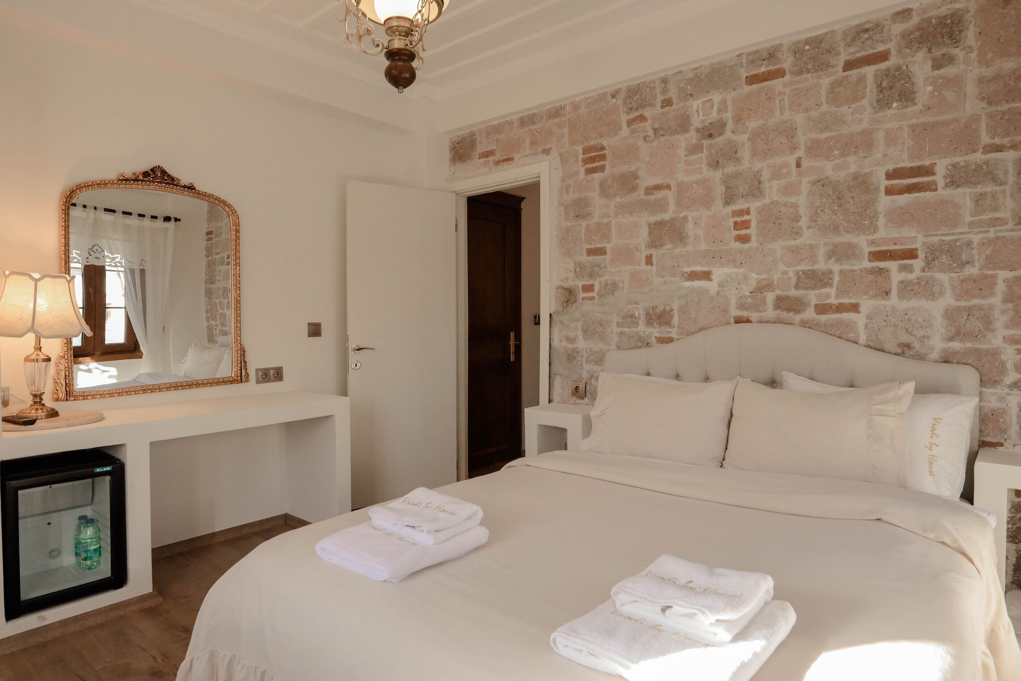 cunda vrodi by house 10adulty only