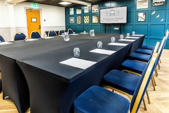 tiverton hotel lounge and venue