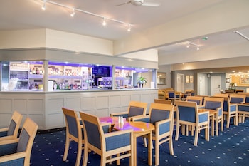 tiverton hotel lounge and venue