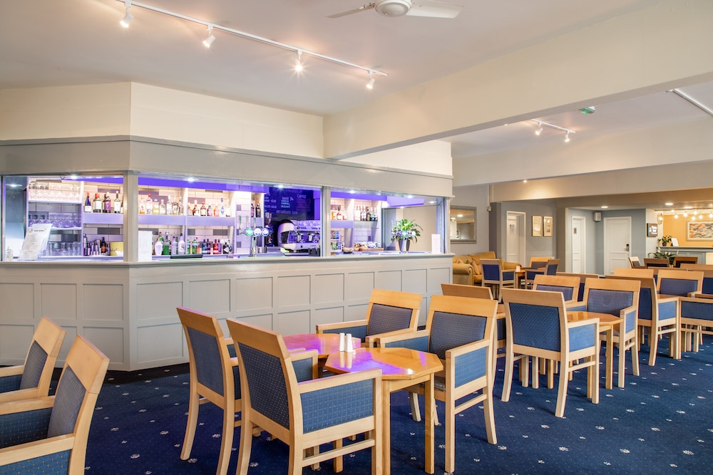 tiverton hotel lounge and venue