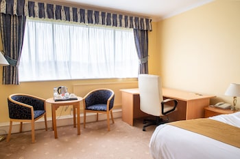 tiverton hotel lounge and venue
