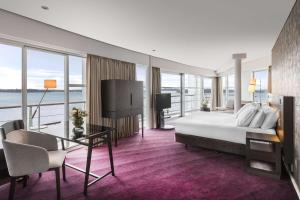 hilton auckland