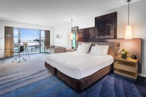hilton auckland