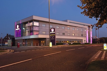 premier inn liverpool john lennon airport