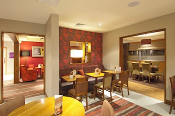 premier inn liverpool john lennon airport