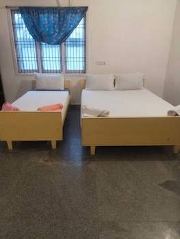 Baba Guest House,No 5 Othavadai Street,2 star