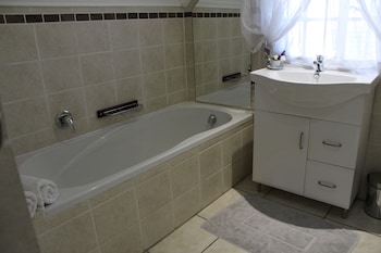 3Liebeloft Guest House,Edenvale>>East Rand,3 star