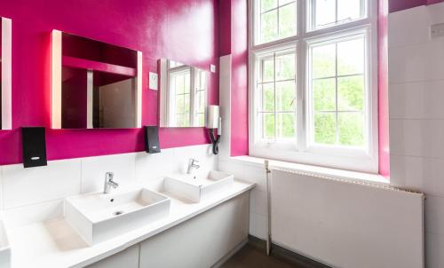 safestay london kensington holland park