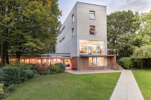 safestay london kensington holland park