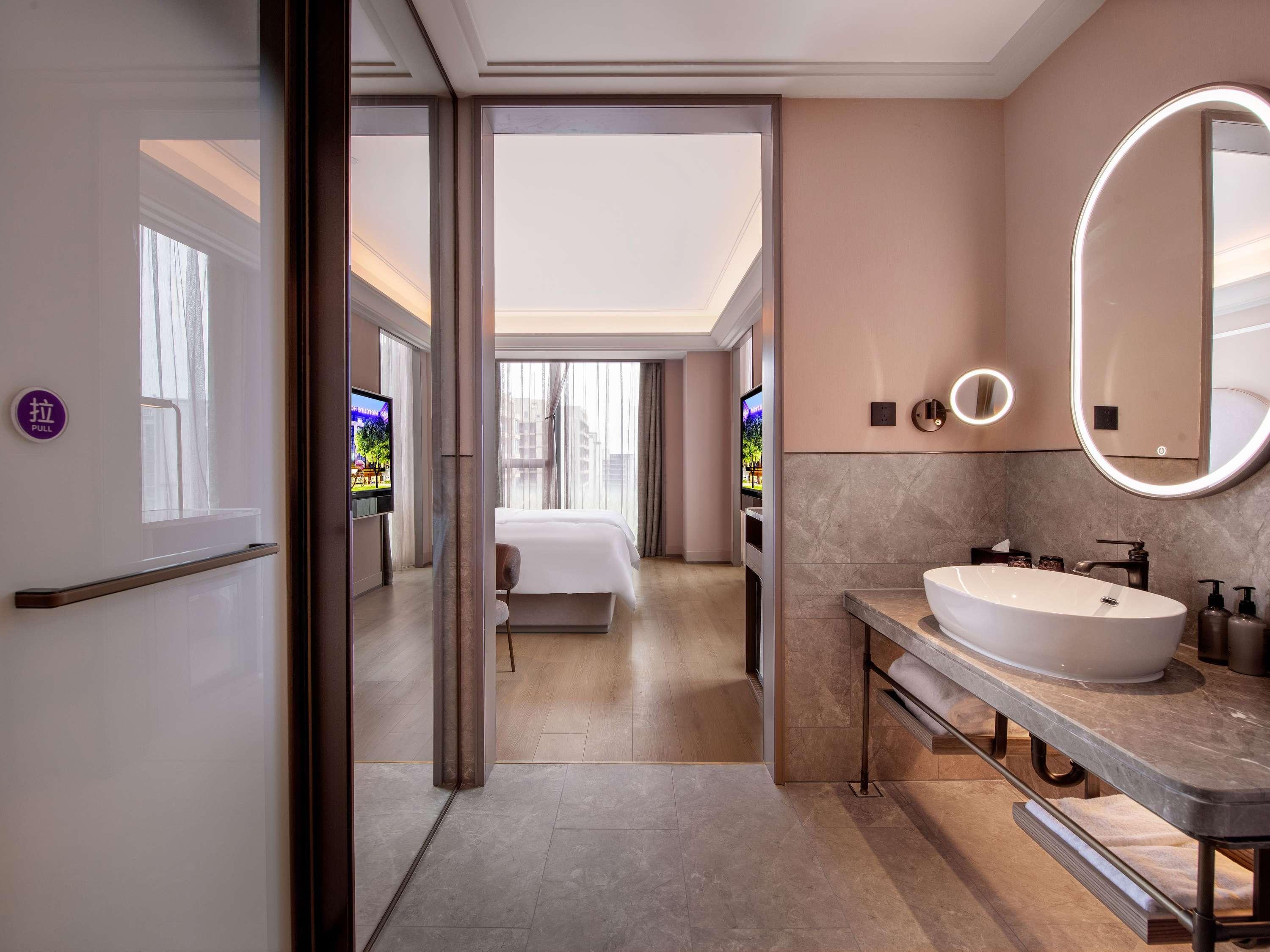 mercure chengdu west expo city