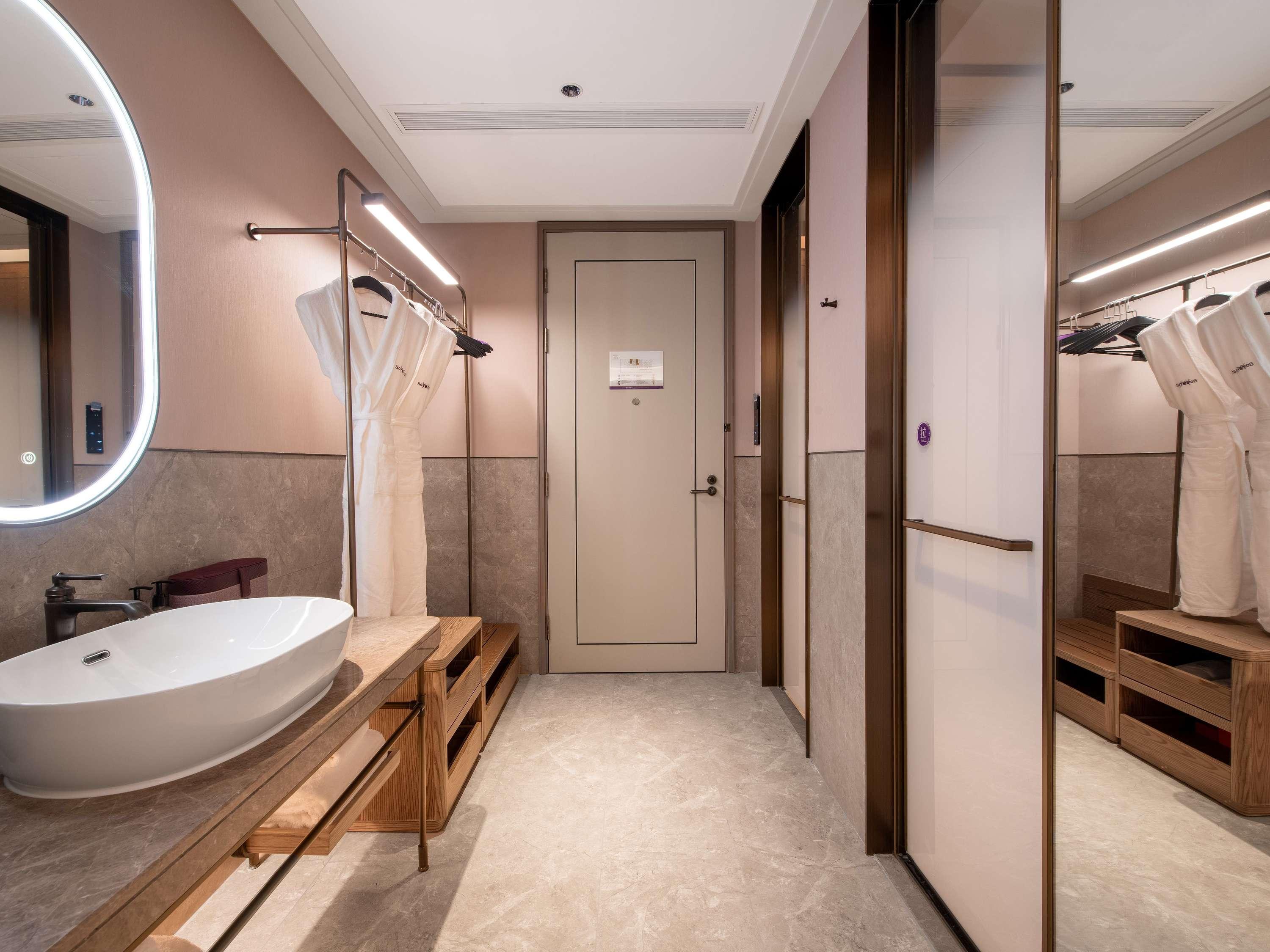 mercure chengdu west expo city