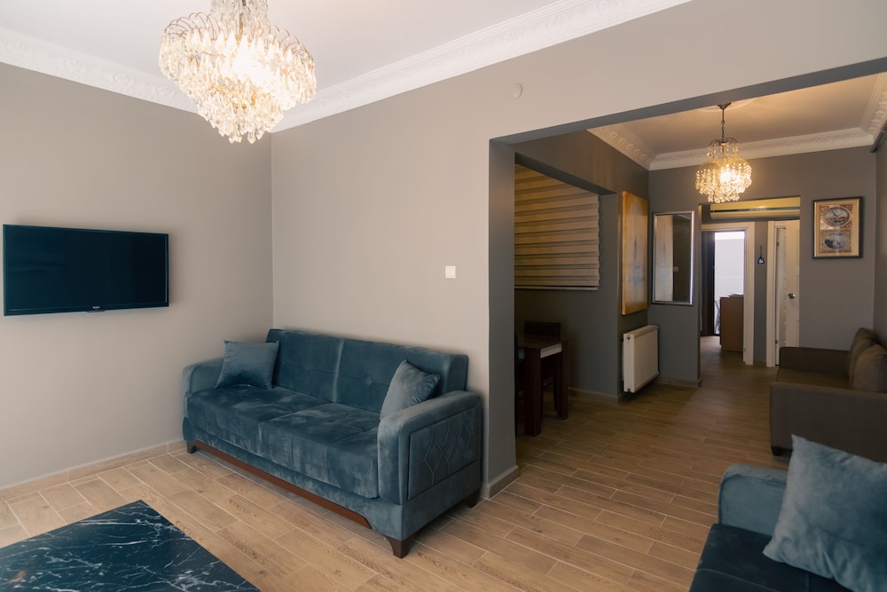 zendy suite hotel