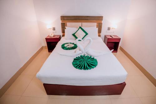 hotel crown