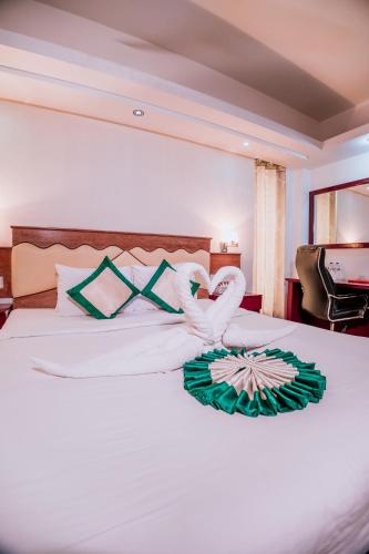hotel crown