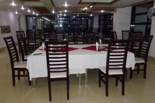 Hotel Crown,,3 star